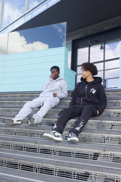 BLACK STRAIGHT LEG TRACKSUIT